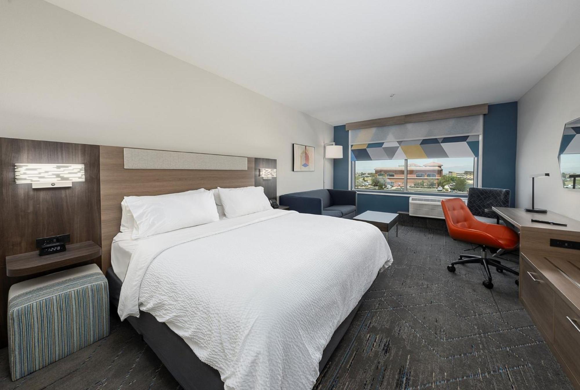 Holiday Inn Express & Suites Ridgecrest - China Lake By Ihg المظهر الخارجي الصورة