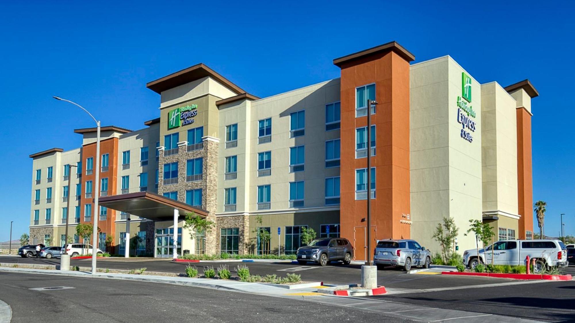 Holiday Inn Express & Suites Ridgecrest - China Lake By Ihg المظهر الخارجي الصورة