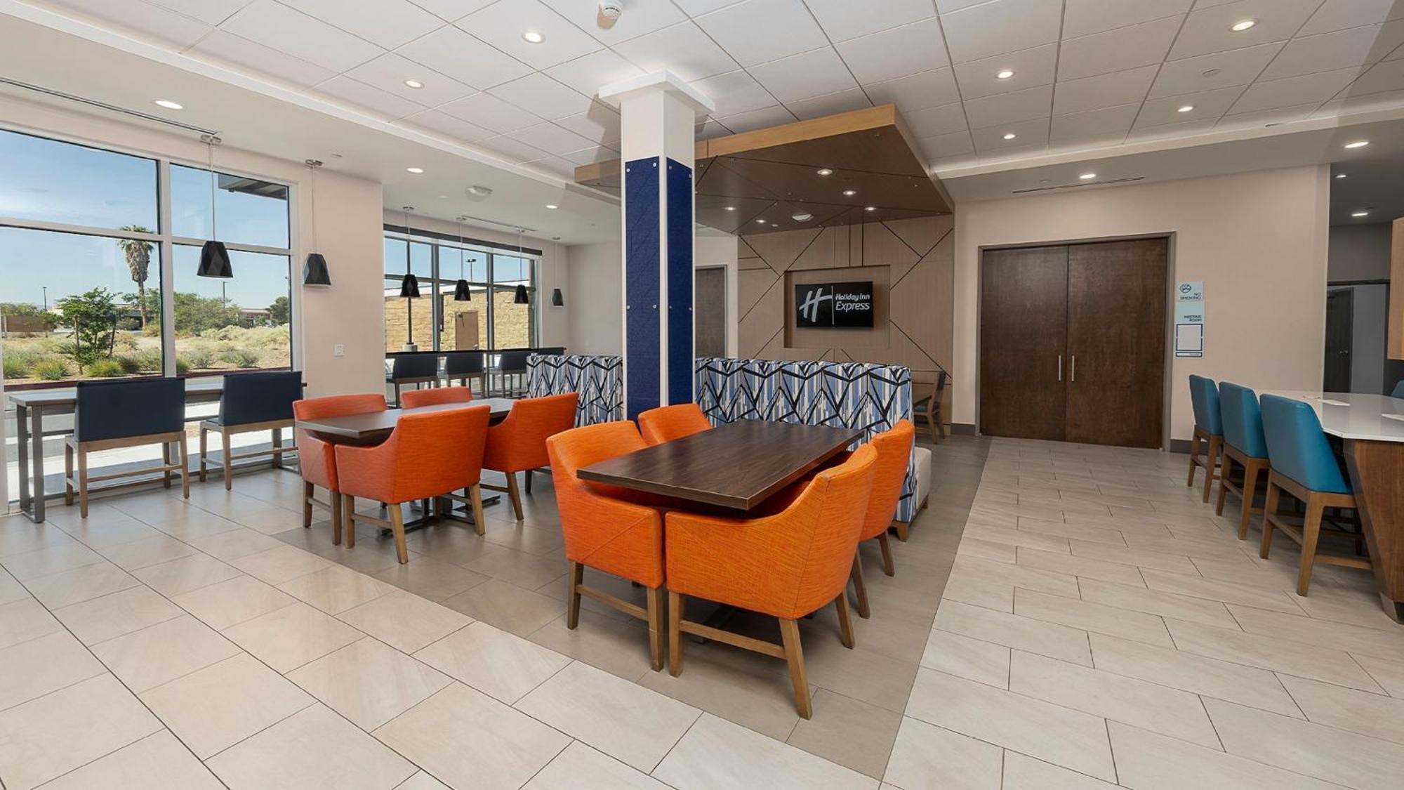 Holiday Inn Express & Suites Ridgecrest - China Lake By Ihg المظهر الخارجي الصورة